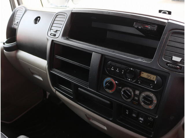 日産アトラス平ボディ小型（2t・3t）[写真20]