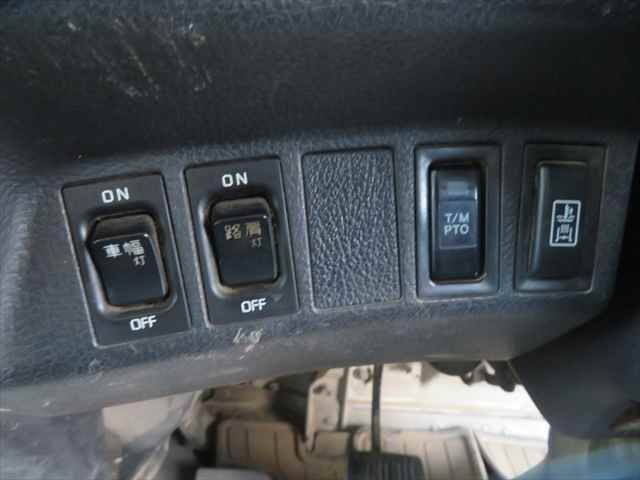 日野レンジャーダンプ中型（4t）[写真29]