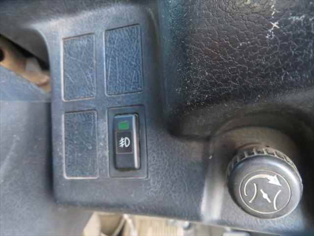 日野レンジャーダンプ中型（4t）[写真33]