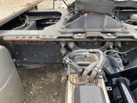 UDトラックスクオントレーラーヘッド（トラクターヘッド）大型（10t）[写真14]