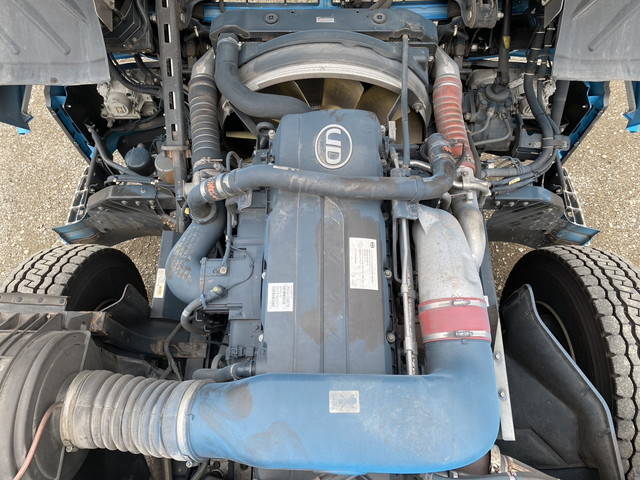 UDトラックスクオントレーラーヘッド（トラクターヘッド）大型（10t）[写真25]