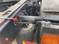 UDトラックスクオントレーラーヘッド（トラクターヘッド）大型（10t）[写真33]