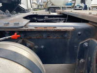 UDトラックスクオントレーラーヘッド（トラクターヘッド）大型（10t）[写真36]