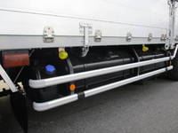 いすゞギガアルミウイング大型（10t）[写真11]