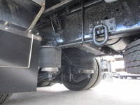 いすゞギガアルミウイング大型（10t）[写真14]