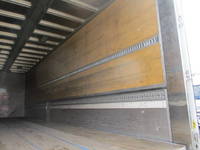 いすゞギガアルミウイング大型（10t）[写真19]