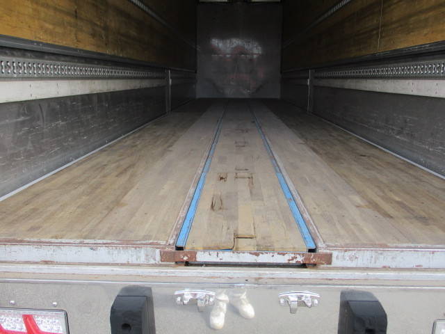 いすゞギガアルミウイング大型（10t）[写真20]