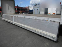 いすゞギガアルミウイング大型（10t）[写真22]