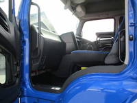 いすゞギガアルミウイング大型（10t）[写真36]