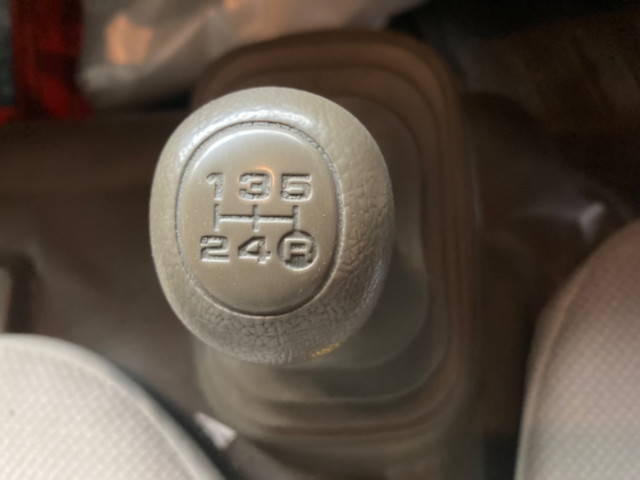 トヨタトヨエース平ボディ小型（2t・3t）[写真28]