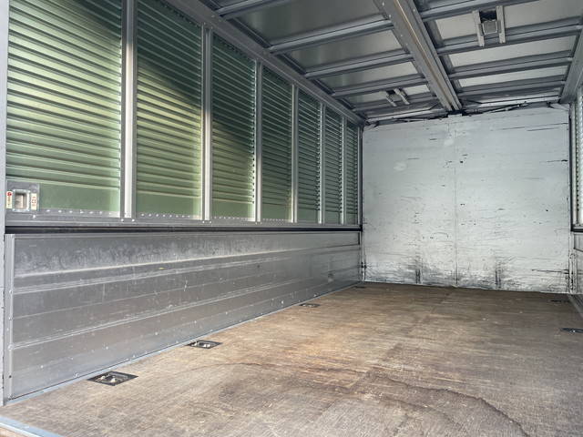 トヨタトヨエースアルミウイング小型（2t・3t）[写真13]