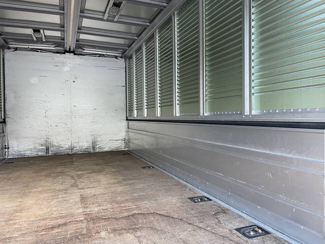 トヨタトヨエースアルミウイング小型（2t・3t）[写真14]