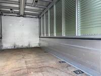 トヨタトヨエースアルミウイング小型（2t・3t）[写真15]