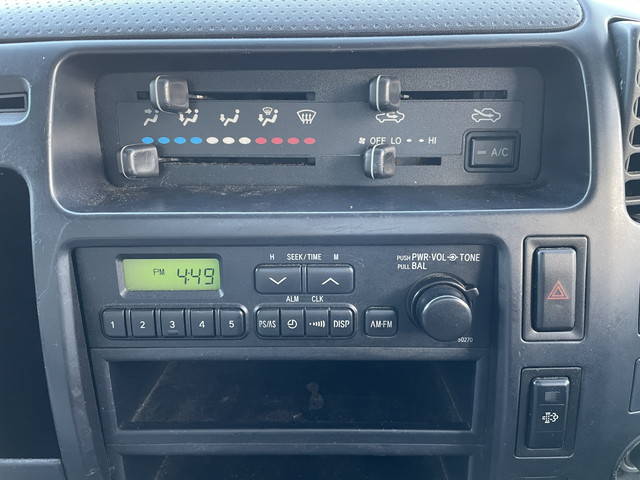 トヨタトヨエースアルミウイング小型（2t・3t）[写真38]