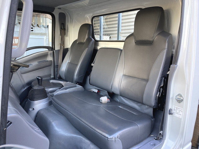 いすゞエルフアルミブロック小型（2t・3t）[写真37]