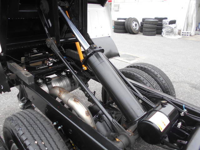 三菱ふそうキャンターダンプ小型（2t・3t）[写真16]