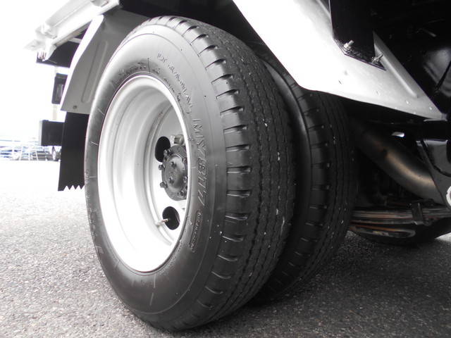 三菱ふそうキャンターダンプ小型（2t・3t）[写真22]