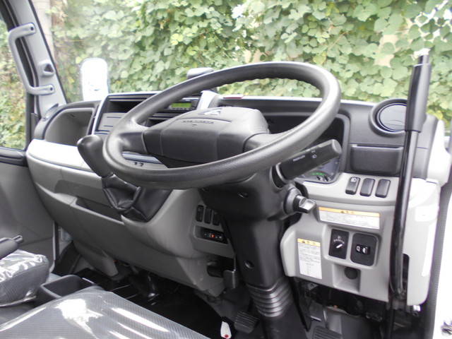 三菱ふそうキャンターダンプ小型（2t・3t）[写真23]