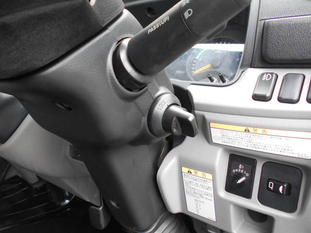 三菱ふそうキャンターダンプ小型（2t・3t）[写真35]