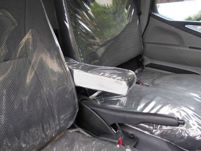 三菱ふそうキャンターダンプ小型（2t・3t）[写真37]