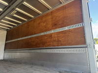 いすゞフォワードアルミウイング中型（4t）[写真12]