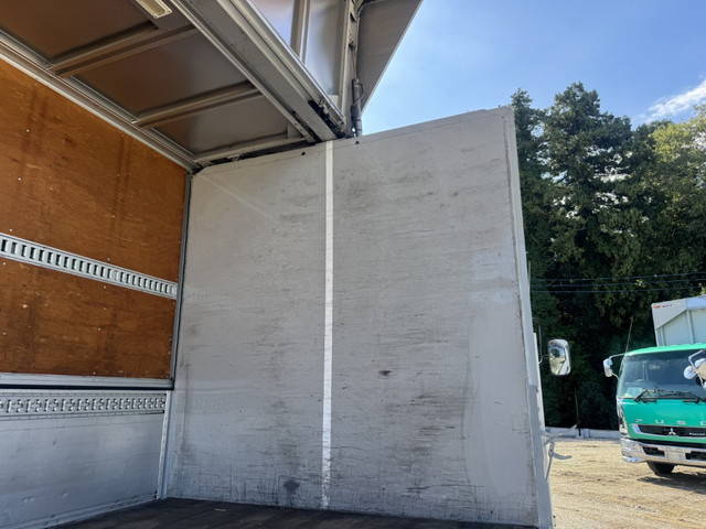 いすゞフォワードアルミウイング中型（4t）[写真13]