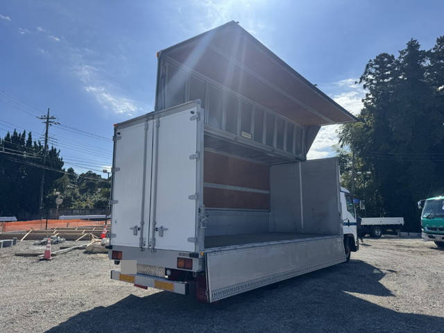 いすゞフォワードアルミウイング中型（4t）[写真02]