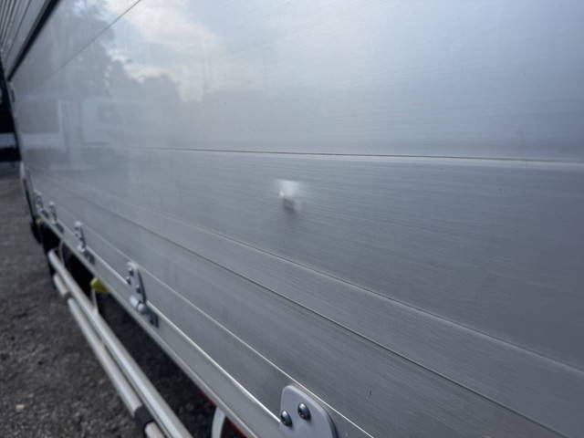 いすゞフォワードアルミウイング中型（4t）[写真38]