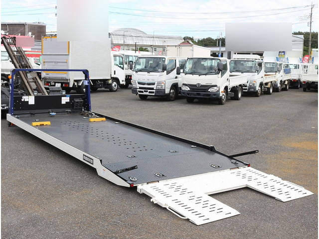 いすゞエルフセーフティローダー小型（2t・3t）[写真02]