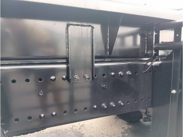 日野プロフィアコンテナ専用車大型（10t）[写真14]