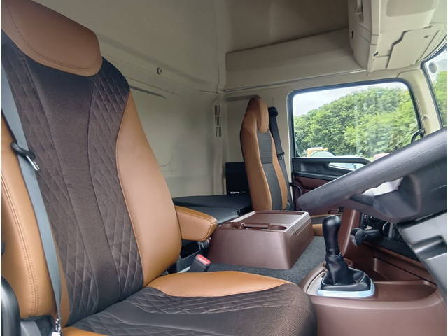 日野プロフィアコンテナ専用車大型（10t）[写真19]