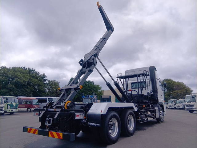 日野プロフィアコンテナ専用車大型（10t）[写真02]