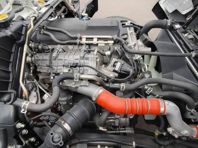 三菱ふそうキャンタータンク車（タンクローリー）小型（2t・3t）[写真15]