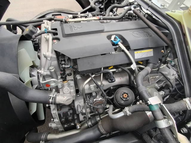 三菱ふそうキャンタータンク車（タンクローリー）小型（2t・3t）[写真16]