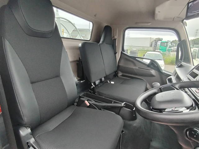 三菱ふそうキャンタータンク車（タンクローリー）小型（2t・3t）[写真22]