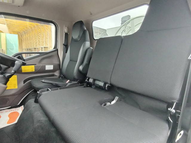 三菱ふそうキャンタータンク車（タンクローリー）小型（2t・3t）[写真23]