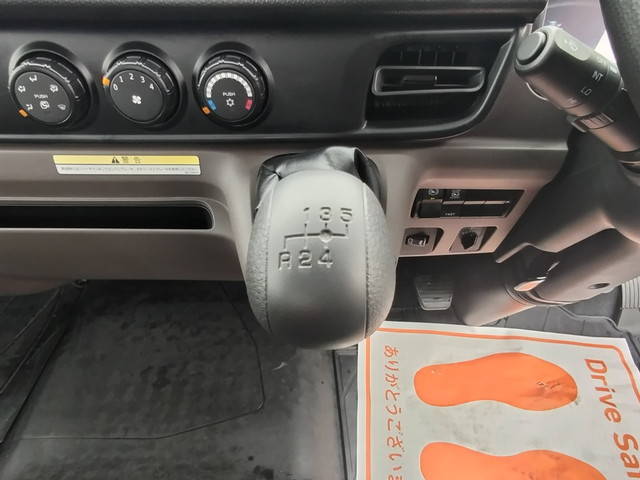 三菱ふそうキャンタータンク車（タンクローリー）小型（2t・3t）[写真25]