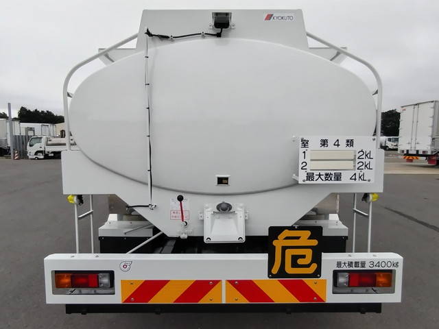 三菱ふそうキャンタータンク車（タンクローリー）小型（2t・3t）[写真05]