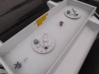 三菱ふそうキャンタータンク車（タンクローリー）小型（2t・3t）[写真08]