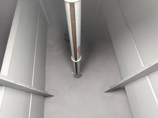 三菱ふそうキャンタータンク車（タンクローリー）小型（2t・3t）[写真08]