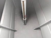 三菱ふそうキャンタータンク車（タンクローリー）小型（2t・3t）[写真09]