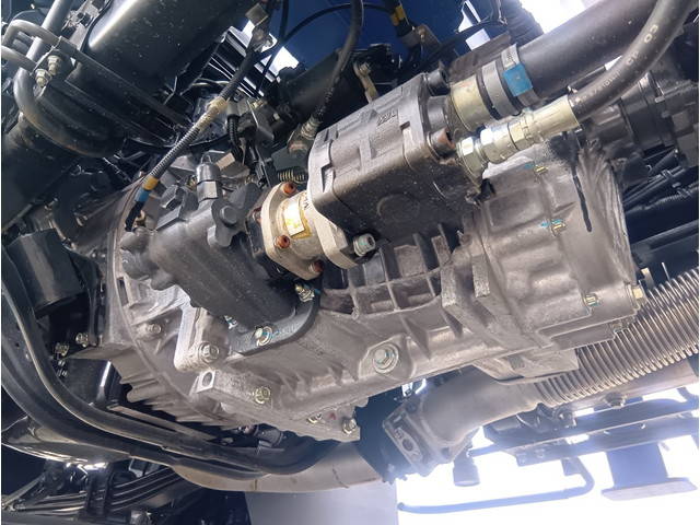 三菱ふそうファイタークレーン4段増トン（6t・8t）[写真20]