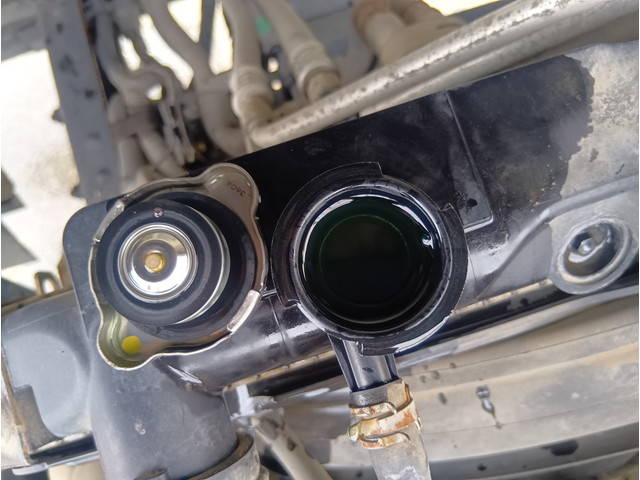 いすゞフォワード平ボディ中型（4t）[写真12]