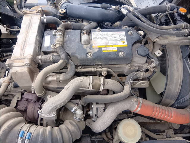 いすゞフォワード平ボディ中型（4t）[写真13]