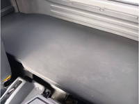 いすゞフォワード平ボディ中型（4t）[写真24]