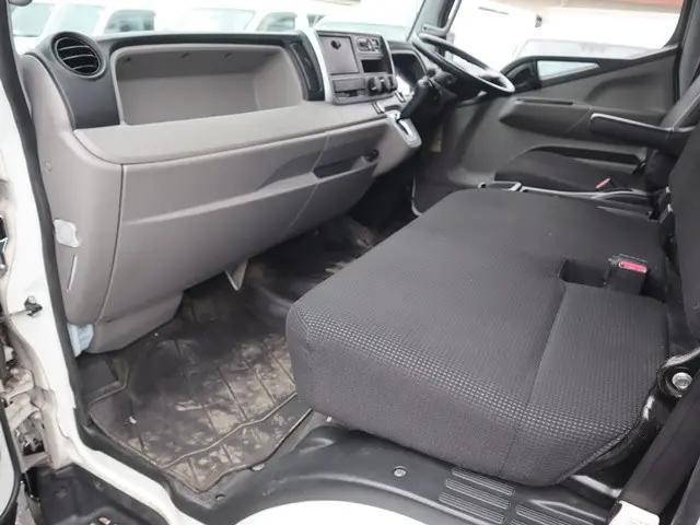 三菱ふそうキャンター幌車小型（2t・3t）[写真25]