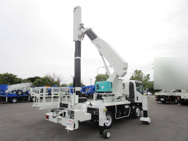 いすゞエルフ高所作業車小型（2t・3t）[写真02]