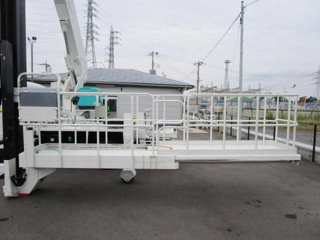 いすゞエルフ高所作業車小型（2t・3t）[写真23]