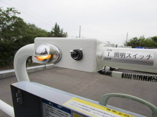 いすゞエルフ高所作業車小型（2t・3t）[写真25]
