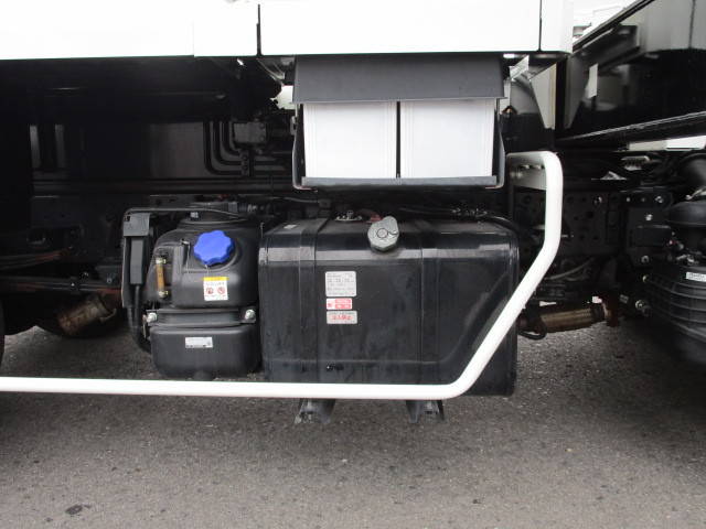 いすゞエルフ高所作業車小型（2t・3t）[写真29]